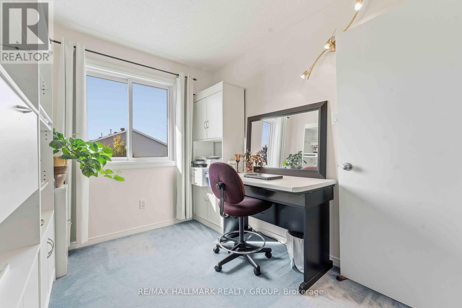 32 - 941 Cookshire Crescent