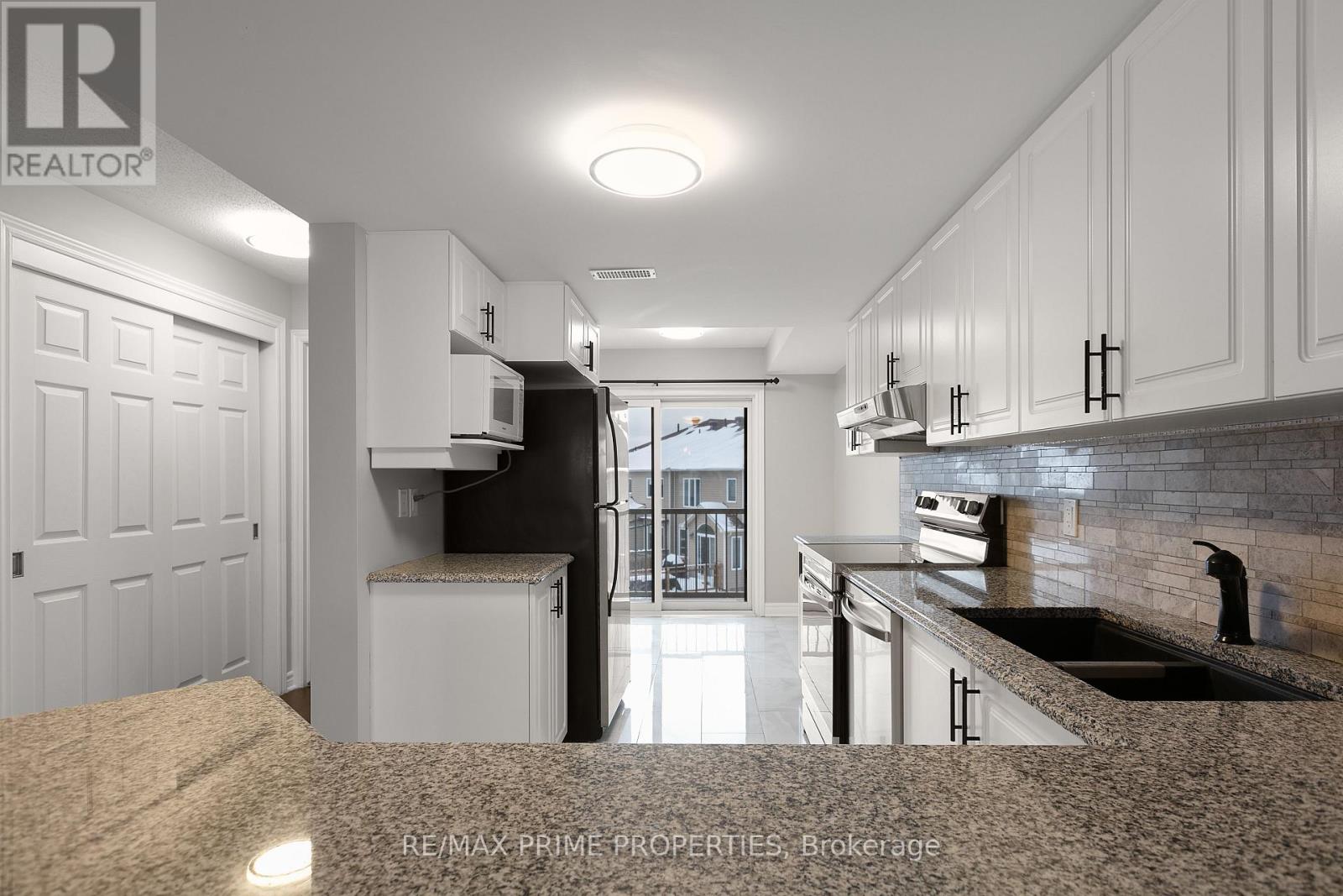 166 Bluestone Private