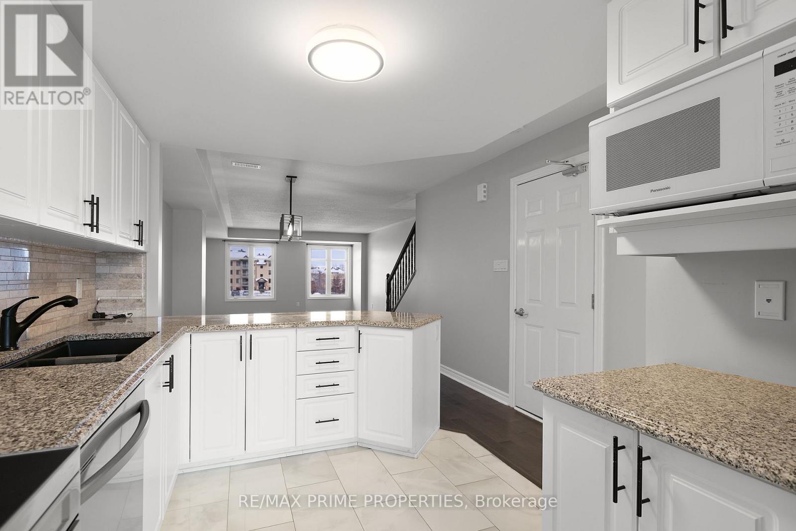 166 Bluestone Private