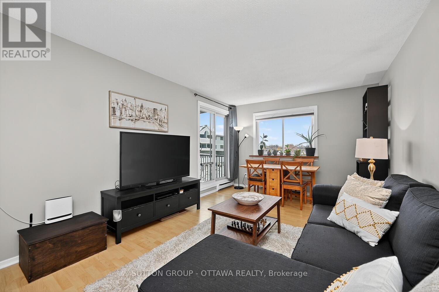 317 - 214 Viewmount Drive