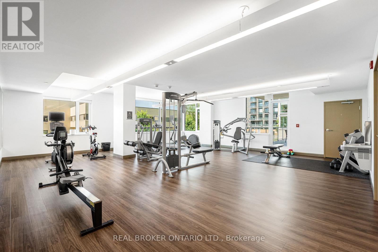 310 - 530 De Mazenod Avenue