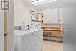 406 - 109 King Street E