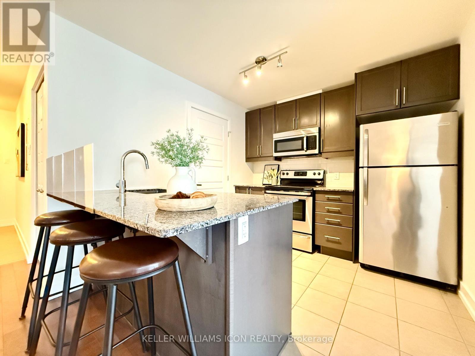 1008 - 330 Titan Private