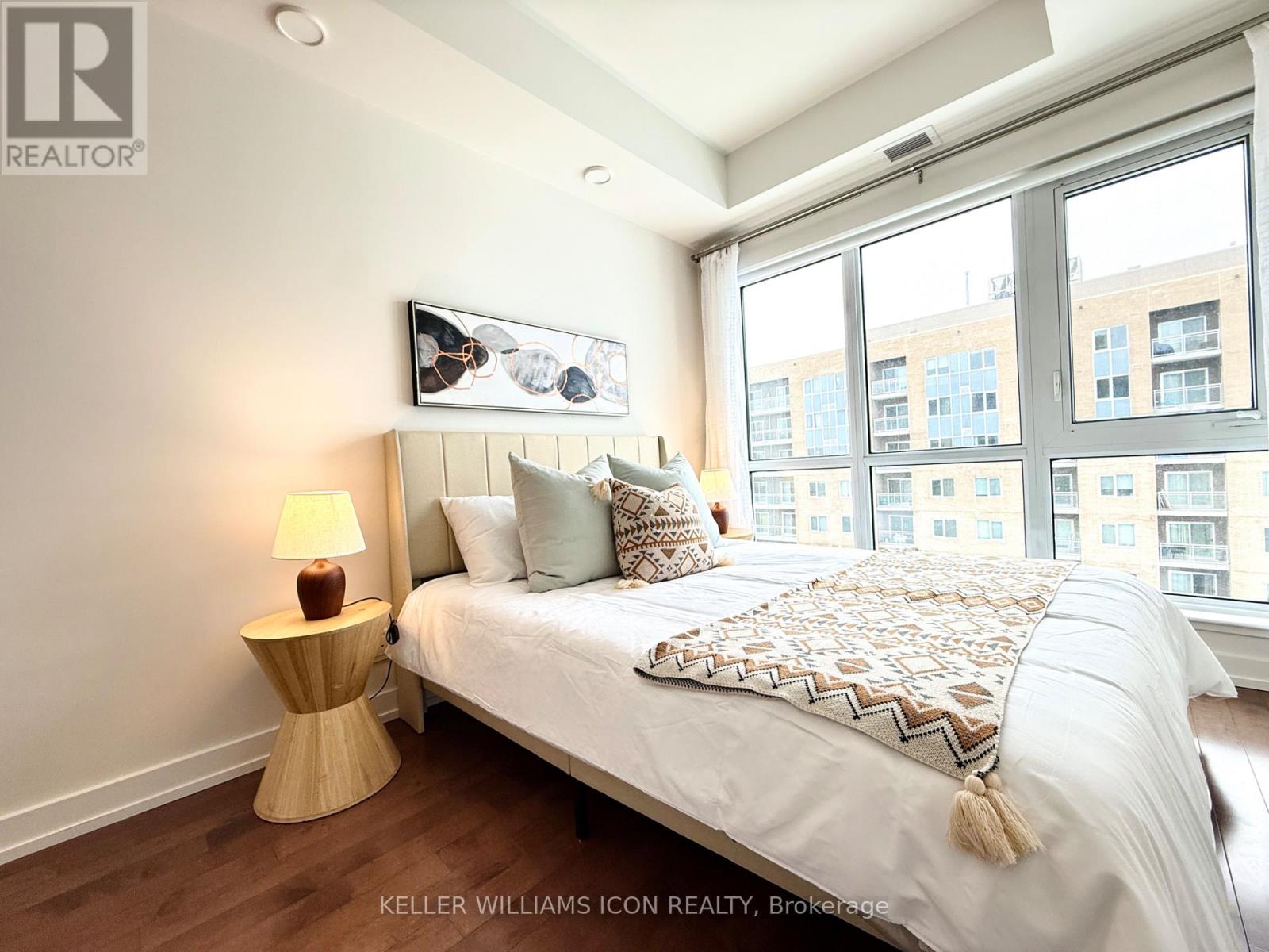 1008 - 330 Titan Private