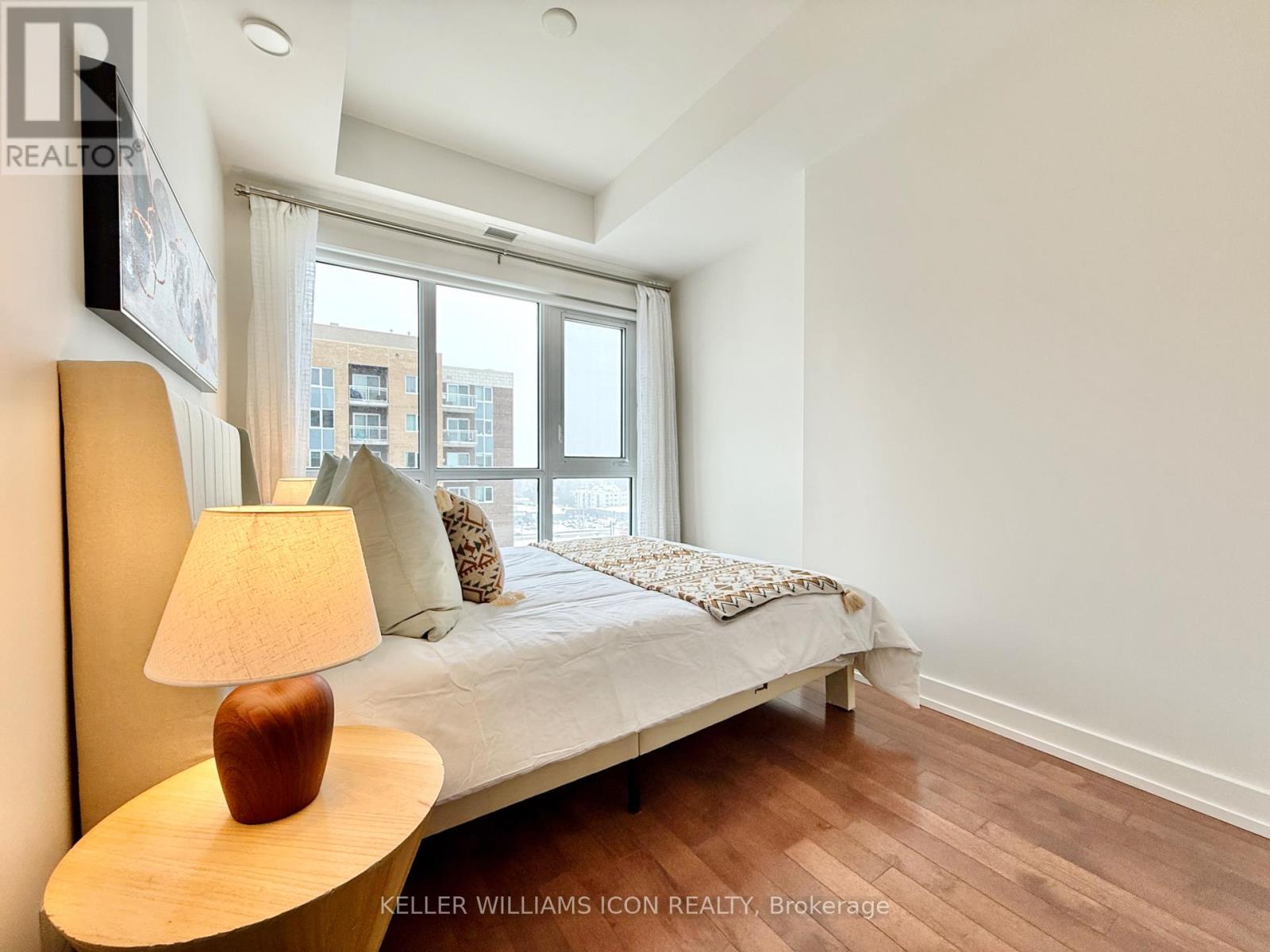 1008 - 330 Titan Private