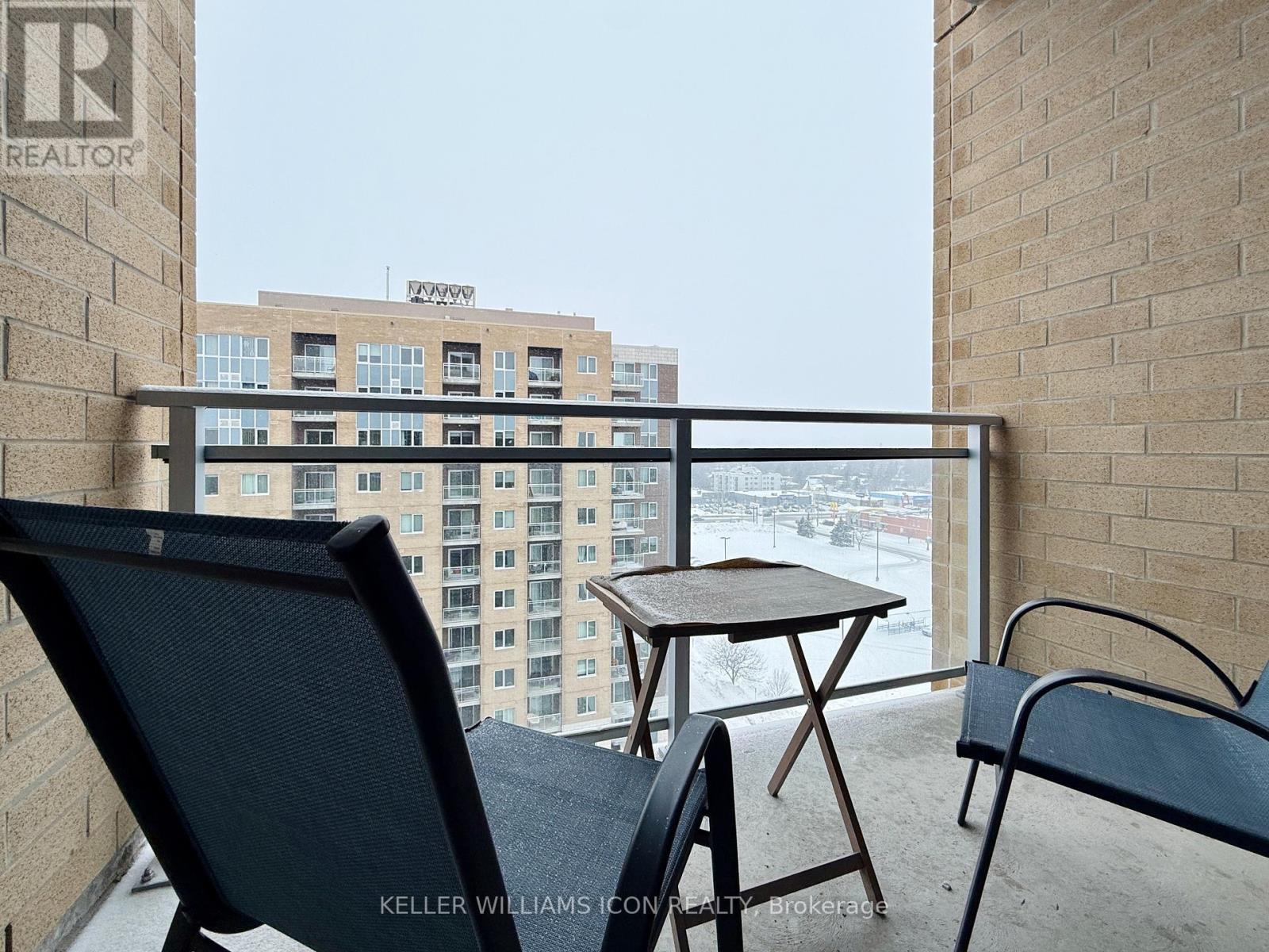 1008 - 330 Titan Private