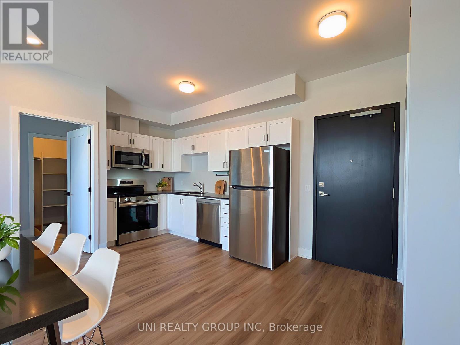 #513 - 1350 Hemlock Road