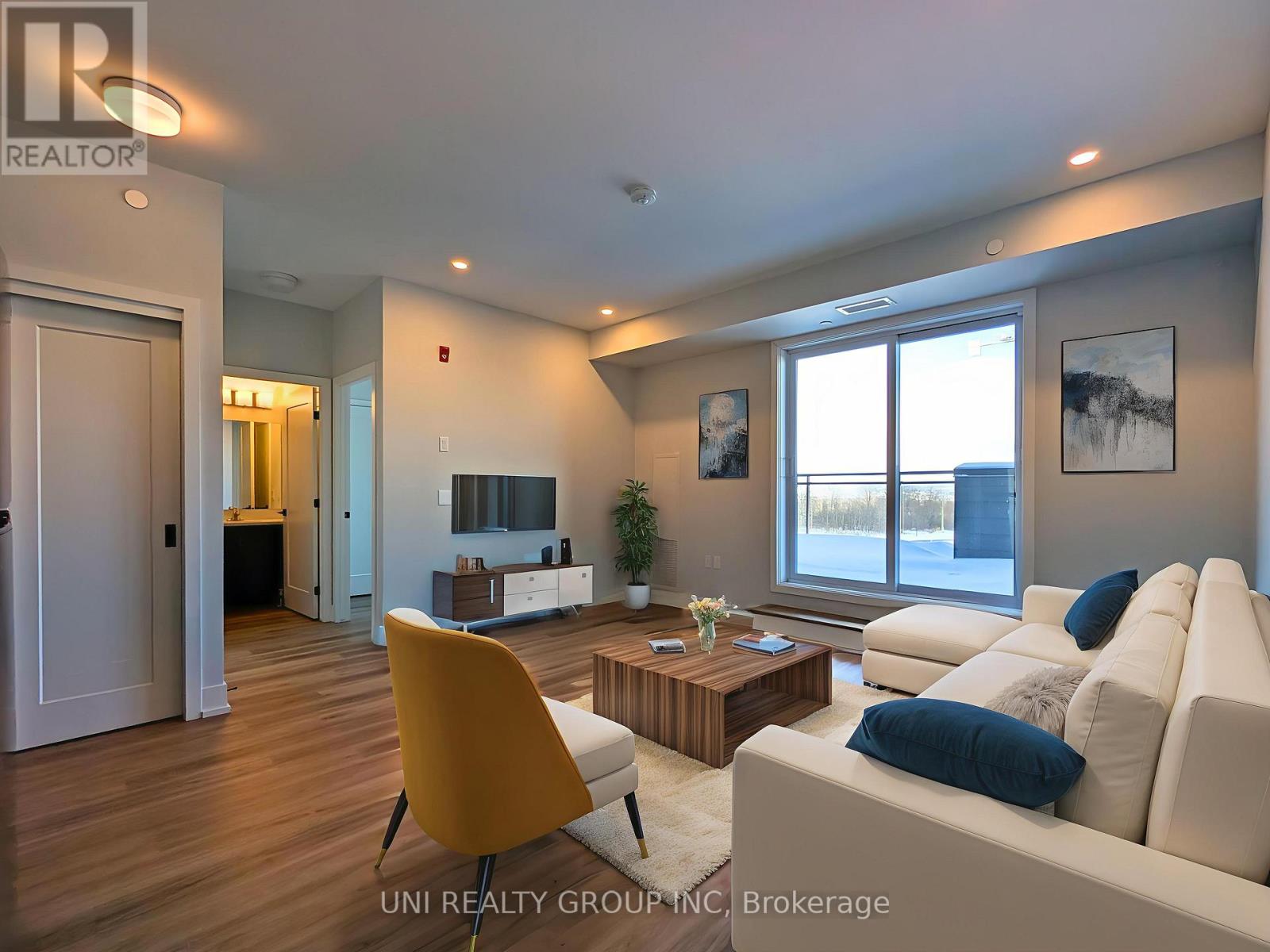 #513 - 1350 Hemlock Road