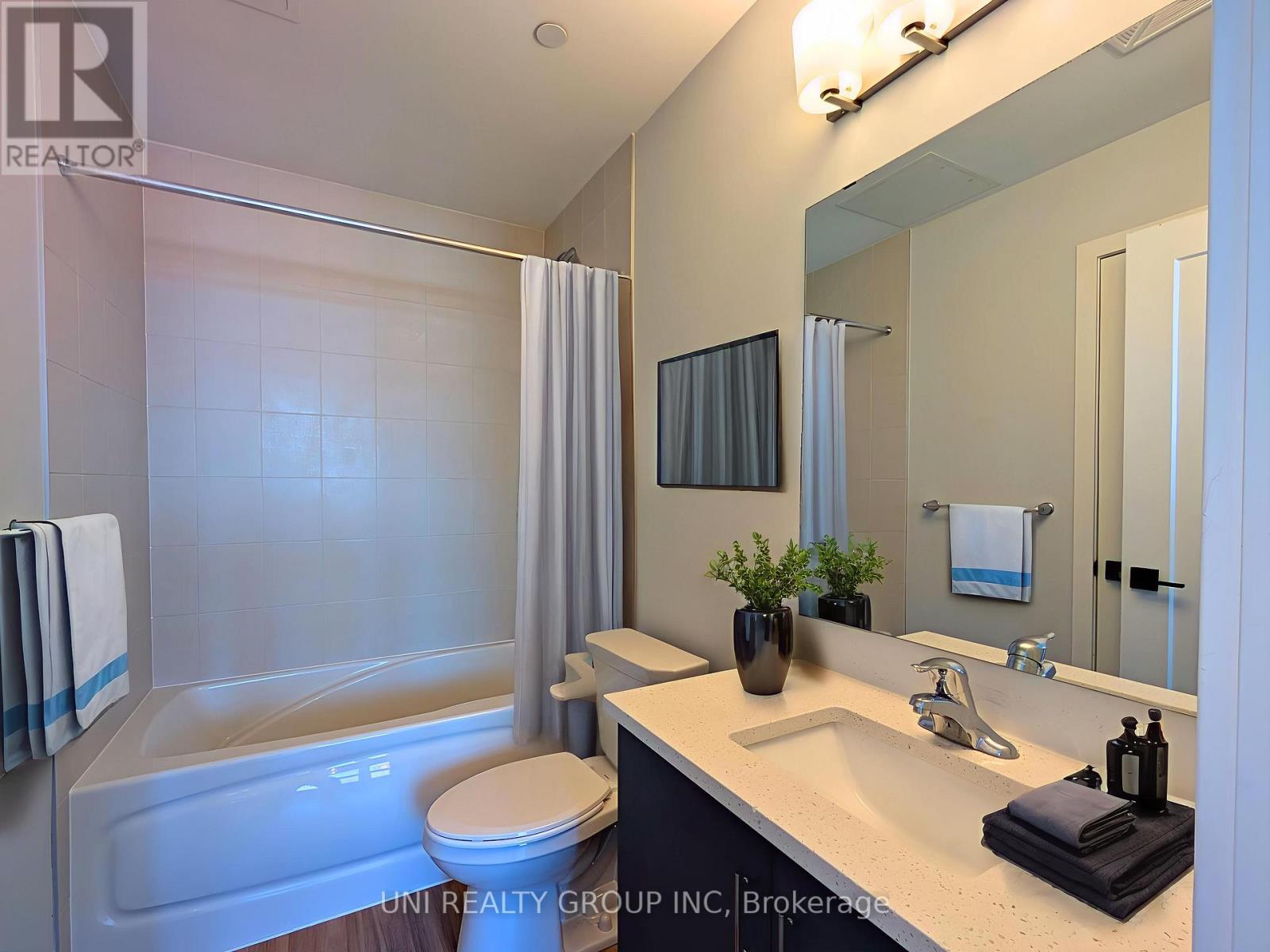 #513 - 1350 Hemlock Road