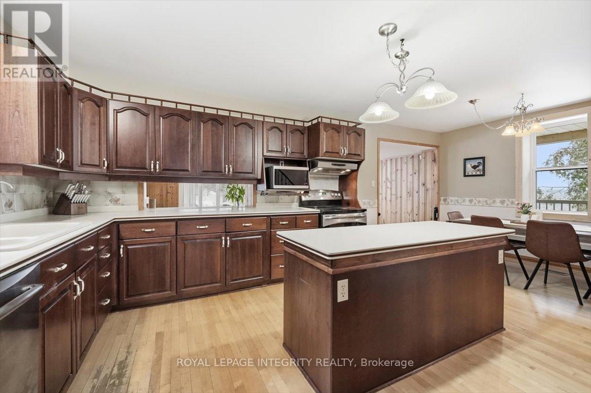 1814 Old Montreal Road