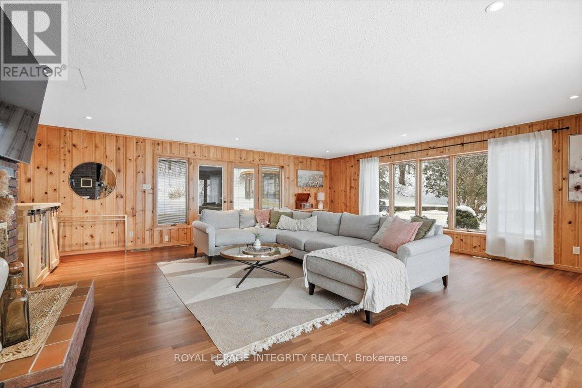 1814 Old Montreal Road