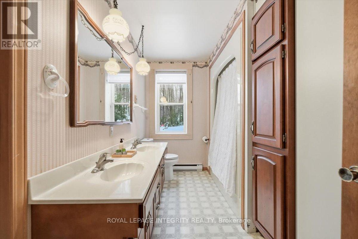 1814 Old Montreal Road