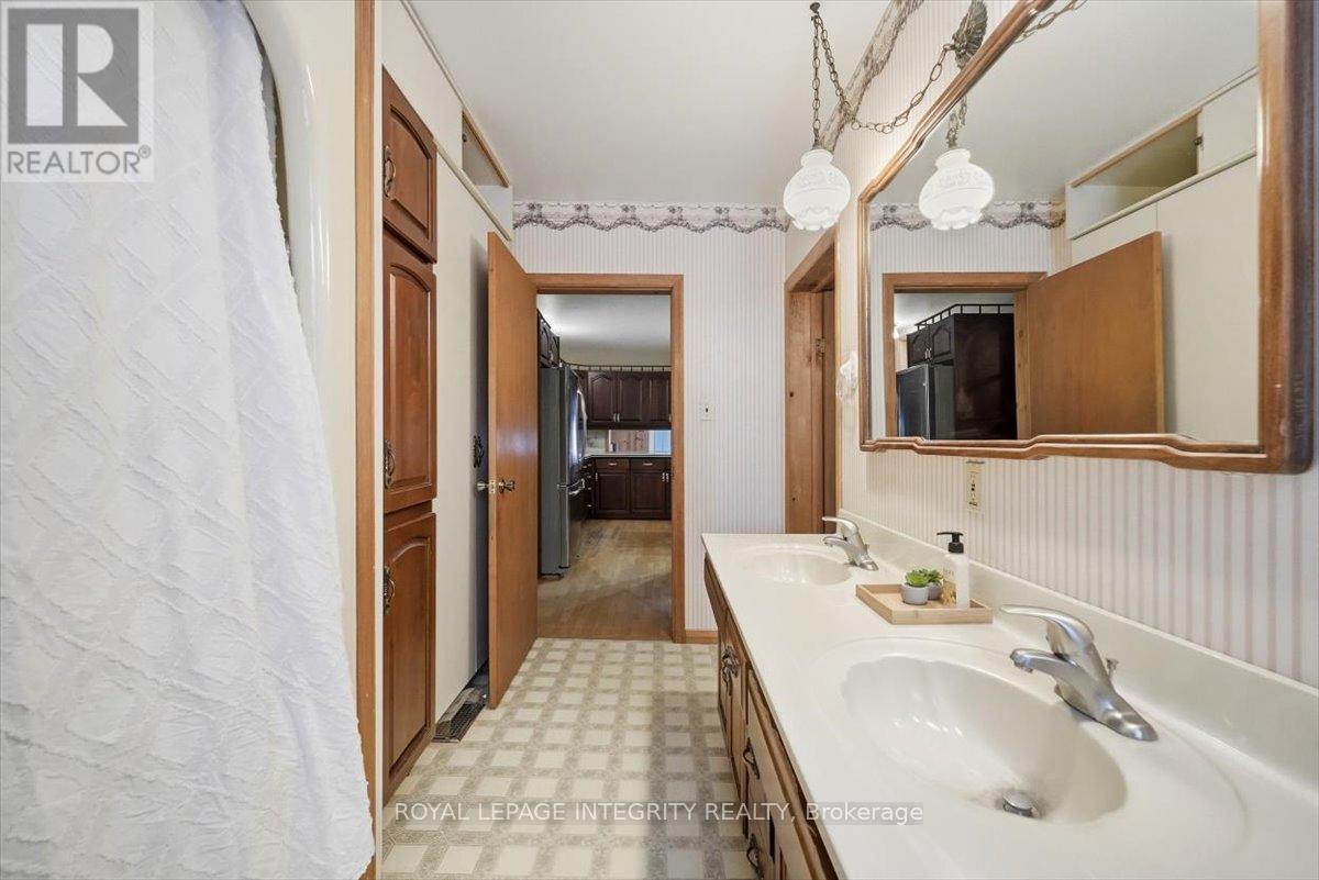 1814 Old Montreal Road