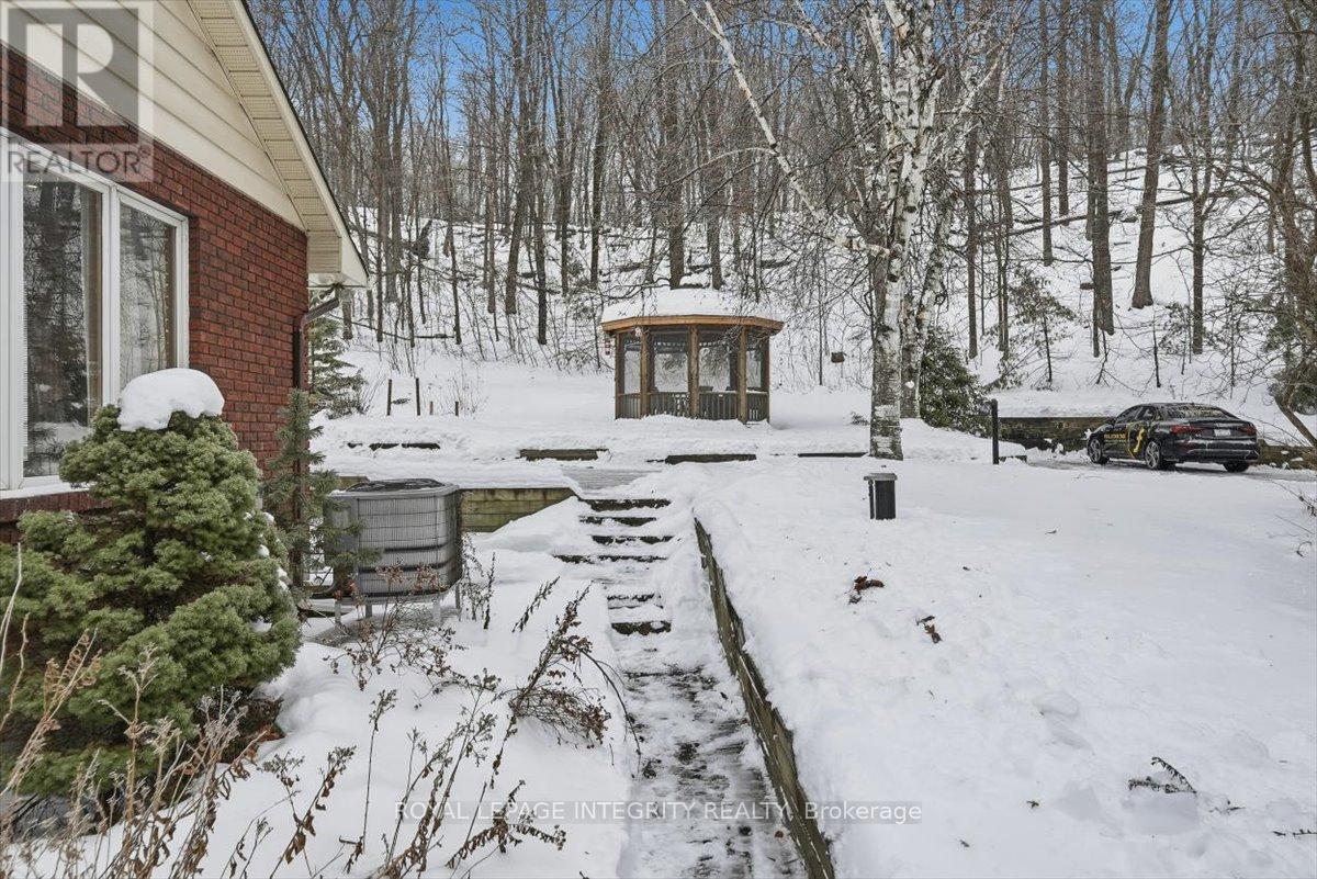 1814 Old Montreal Road