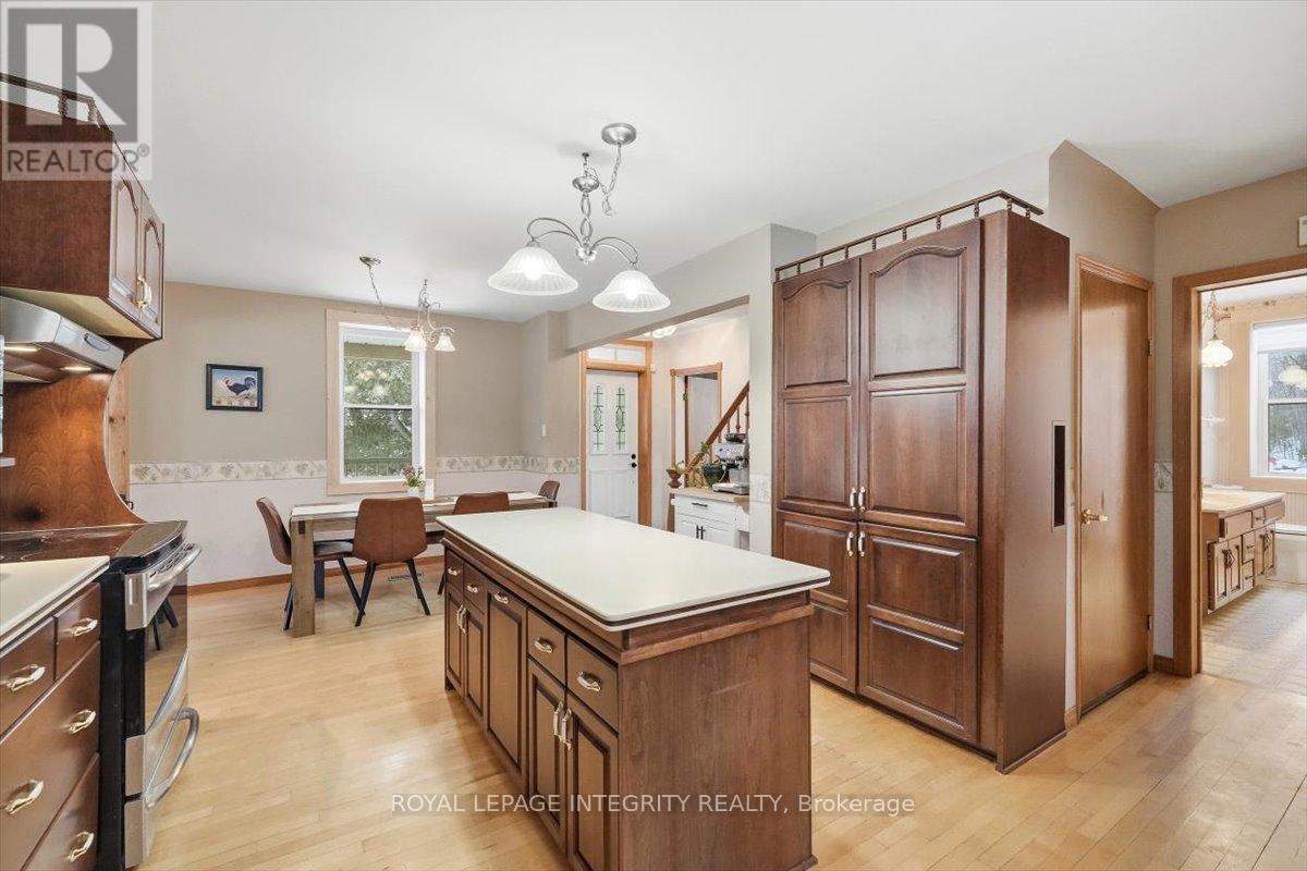 1814 Old Montreal Road