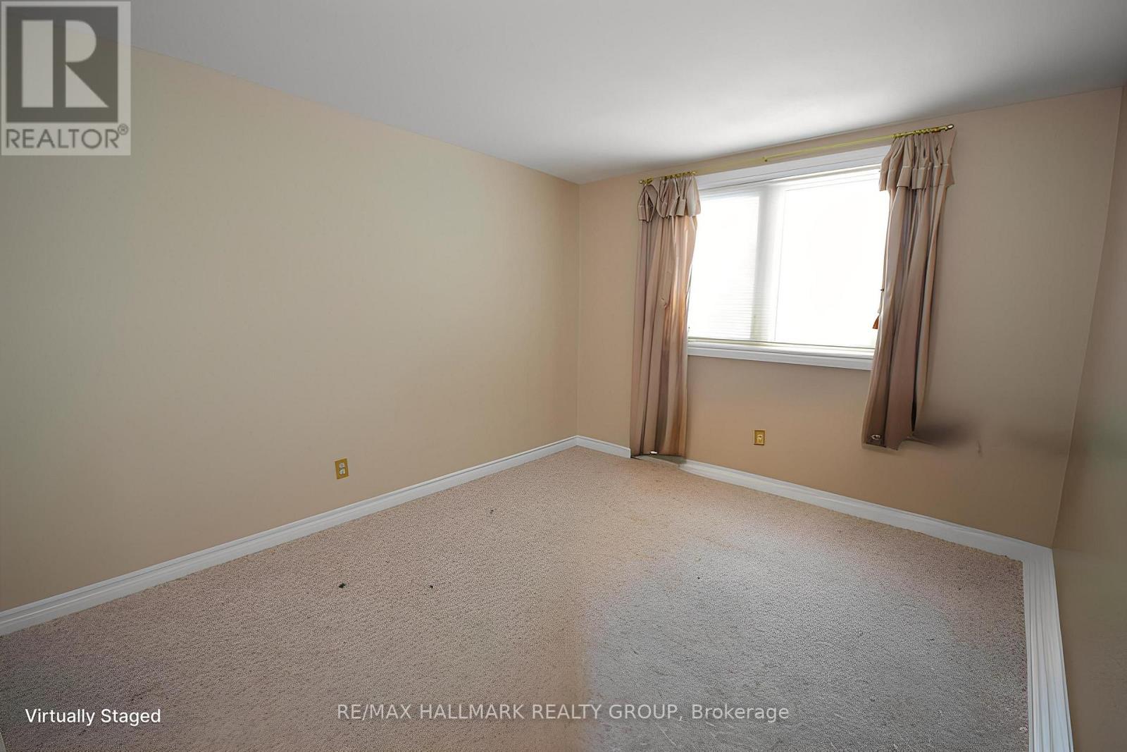 1749 Des Prairies Avenue