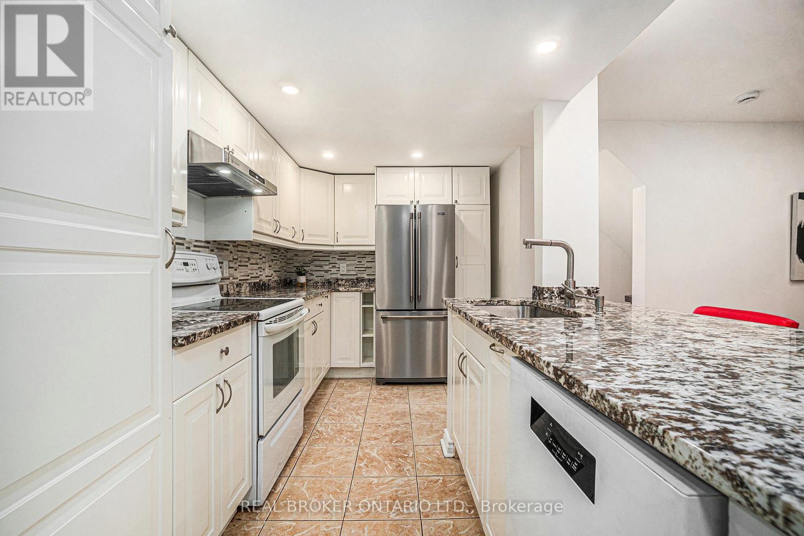 5 - 1204 Shillington Avenue