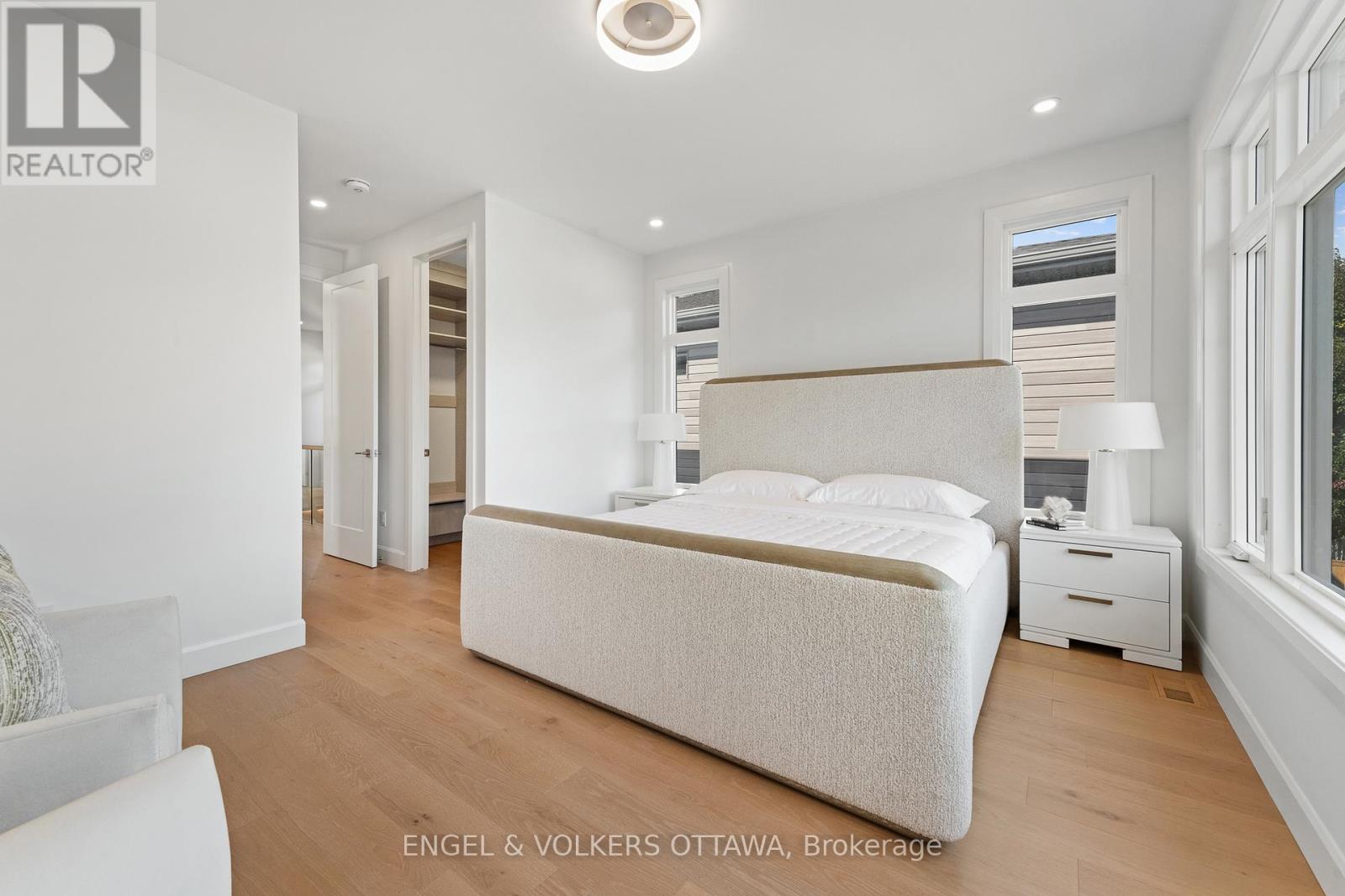 493 Highcroft Avenue