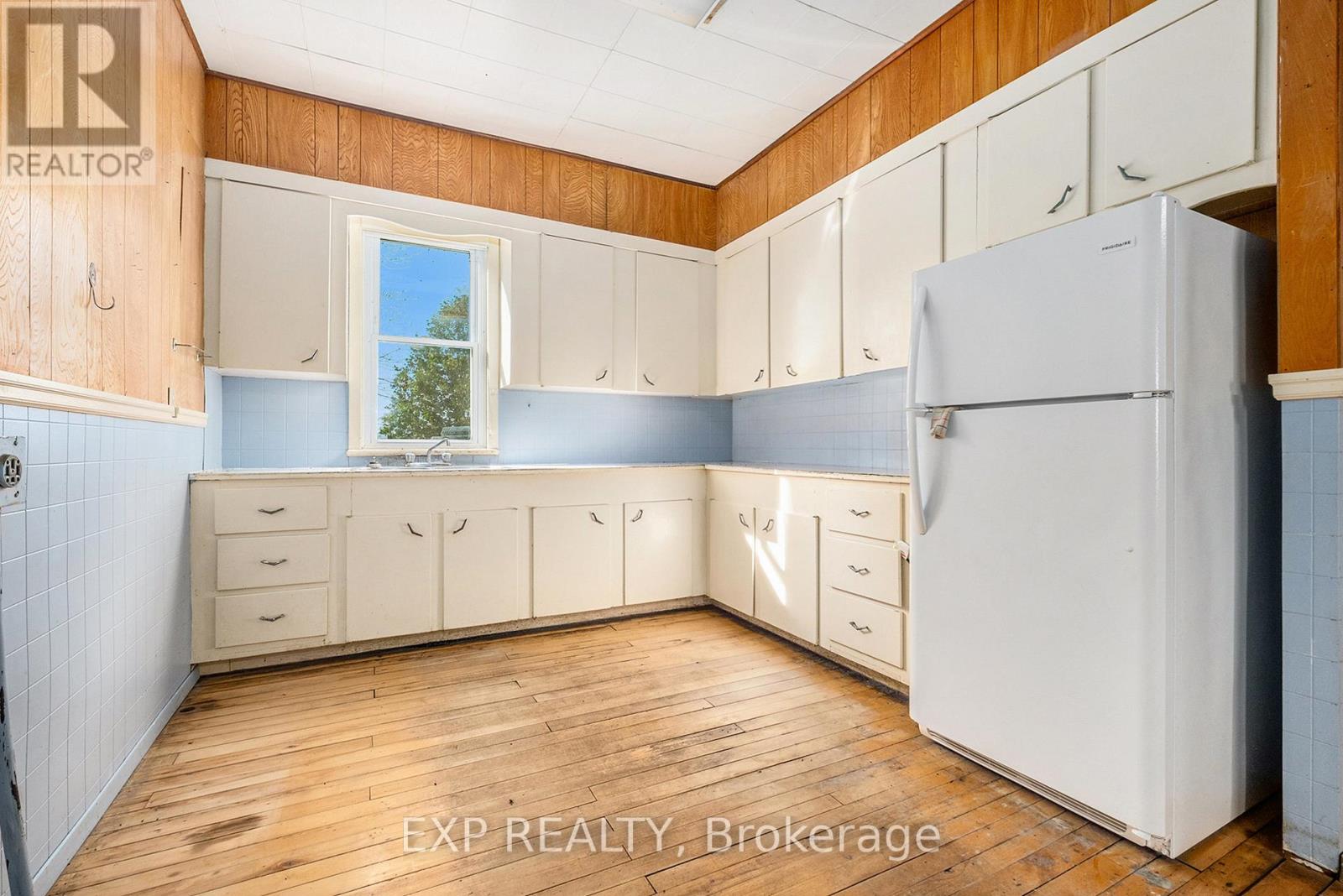 18873 Kenyon Concession 5 Road