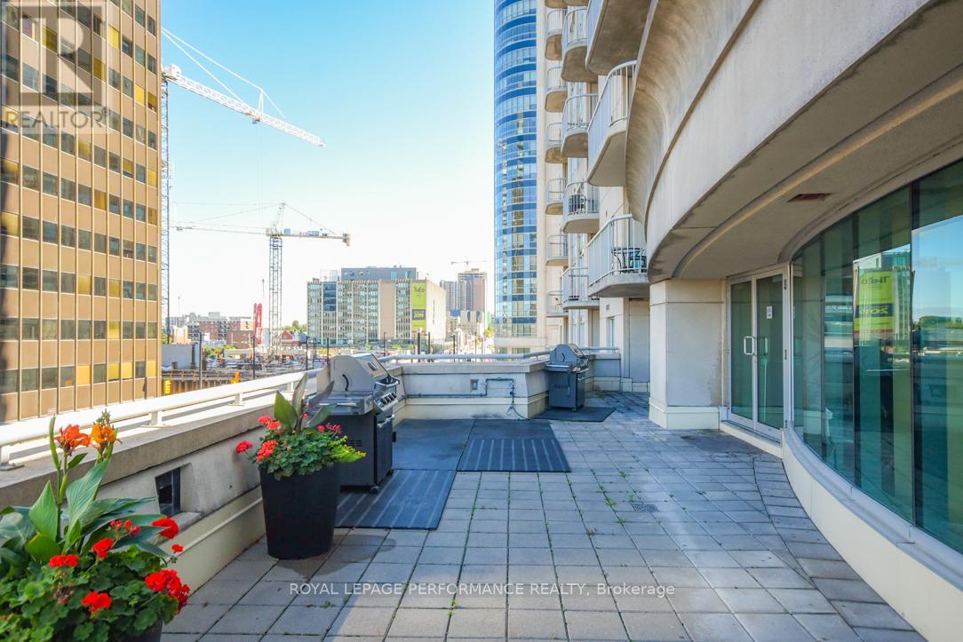 1107 - 234 Rideau Street