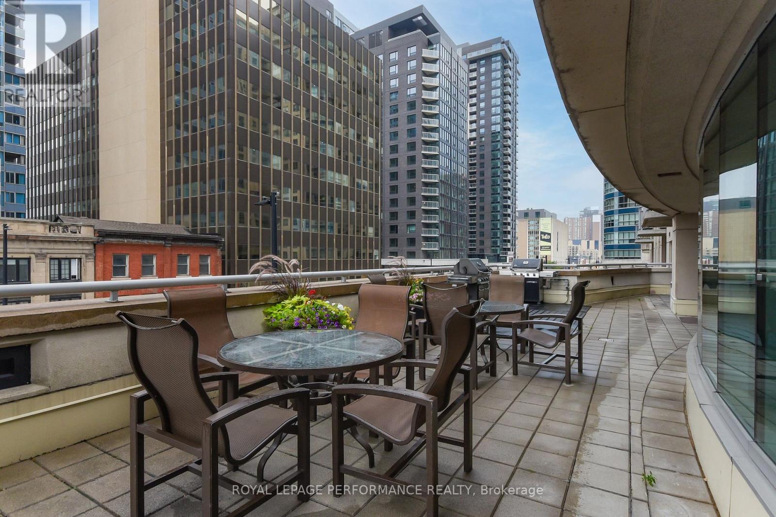 1107 - 234 Rideau Street