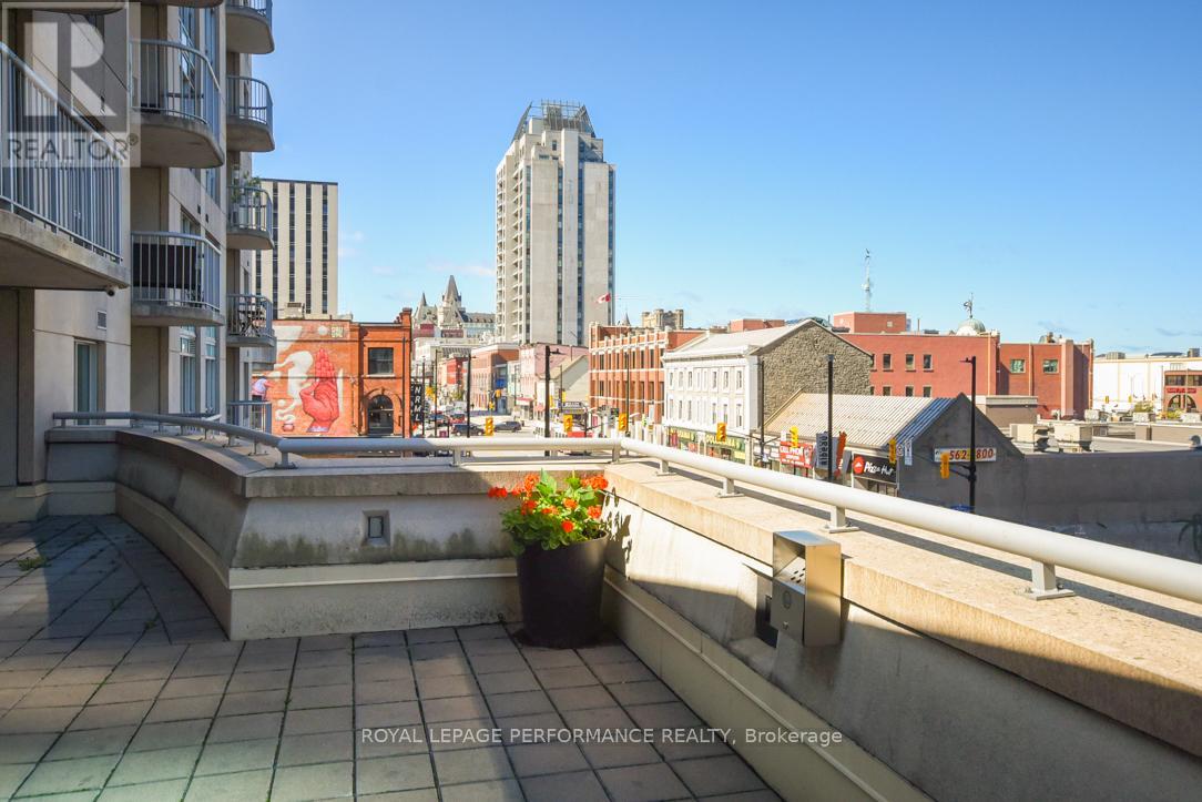 1107 - 234 Rideau Street