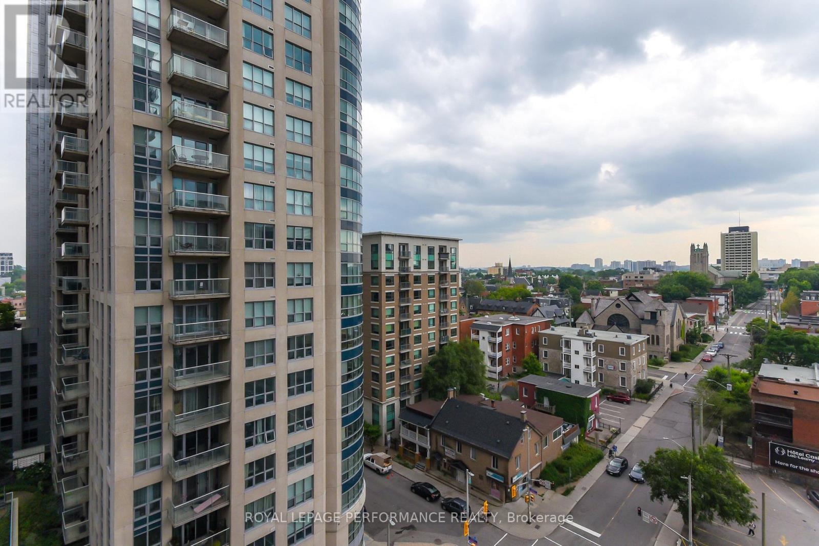 1107 - 234 Rideau Street