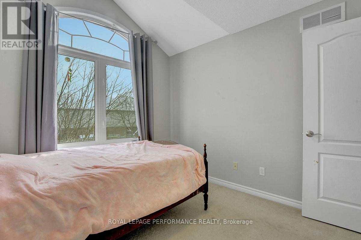 156 Talltree Crescent