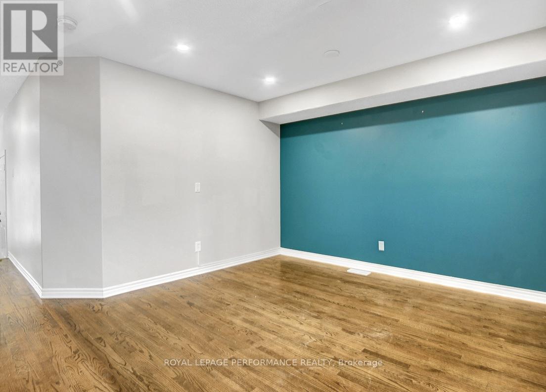 156 Talltree Crescent