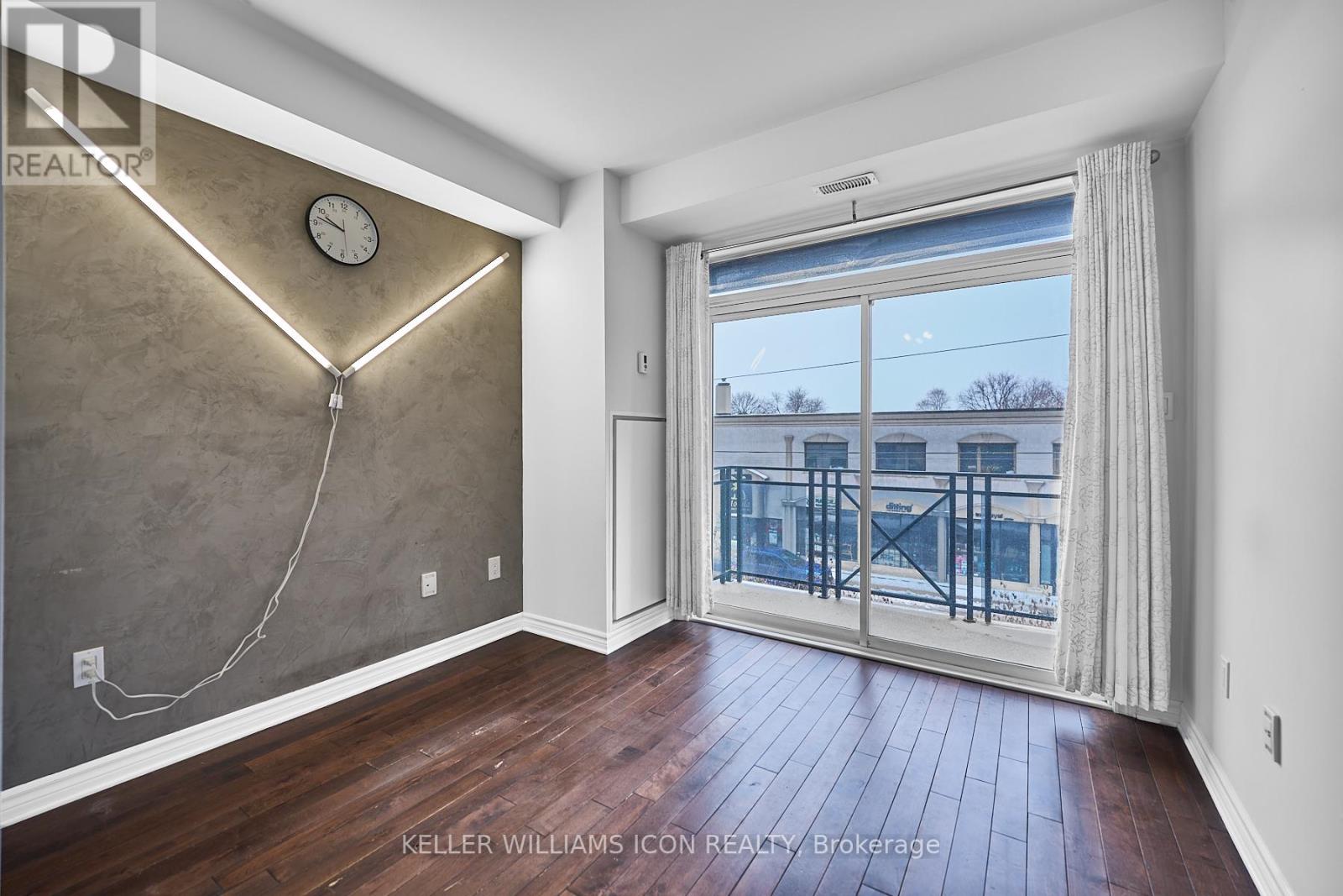 320 - 429 Kent Street