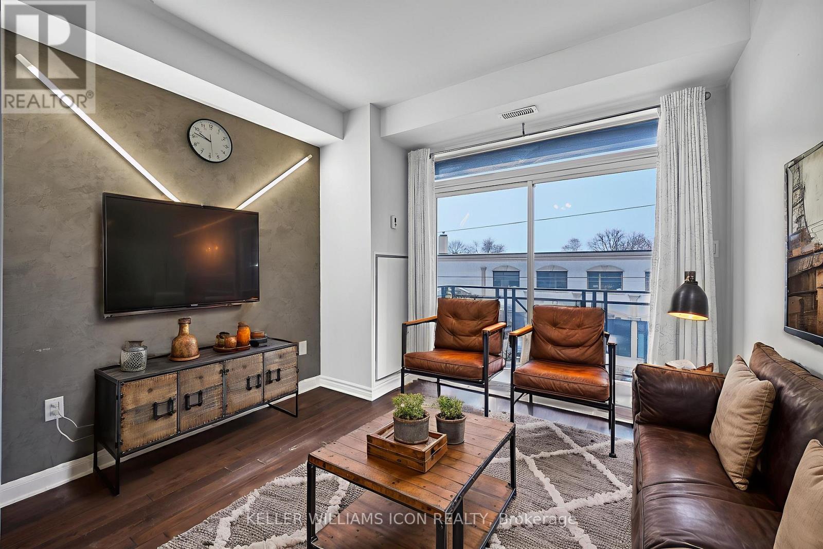 320 - 429 Kent Street