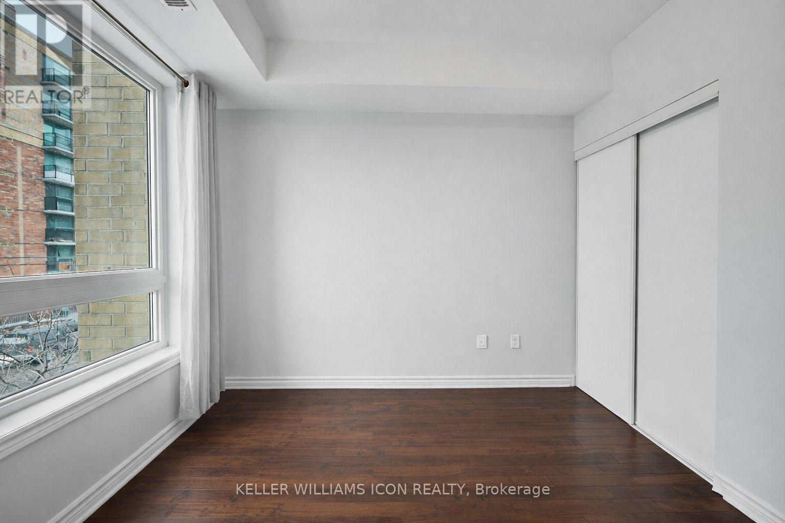 320 - 429 Kent Street