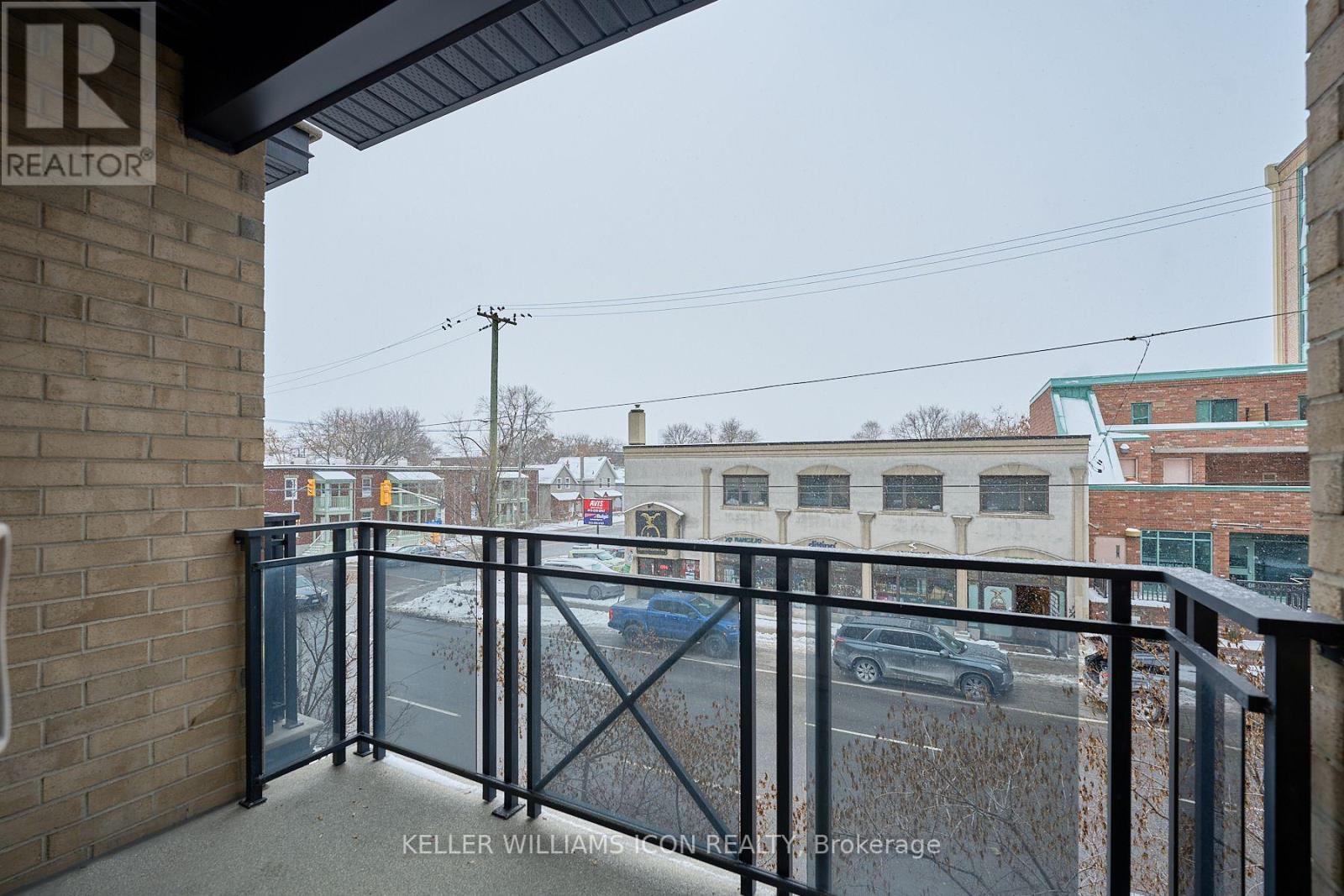 320 - 429 Kent Street