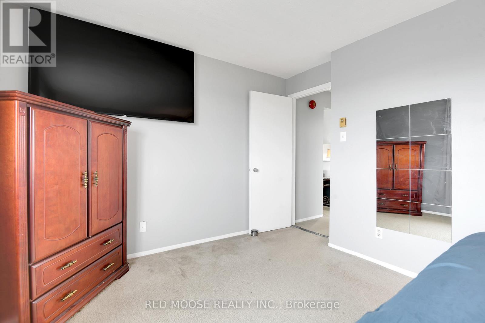 415 - 216 Viewmount Drive