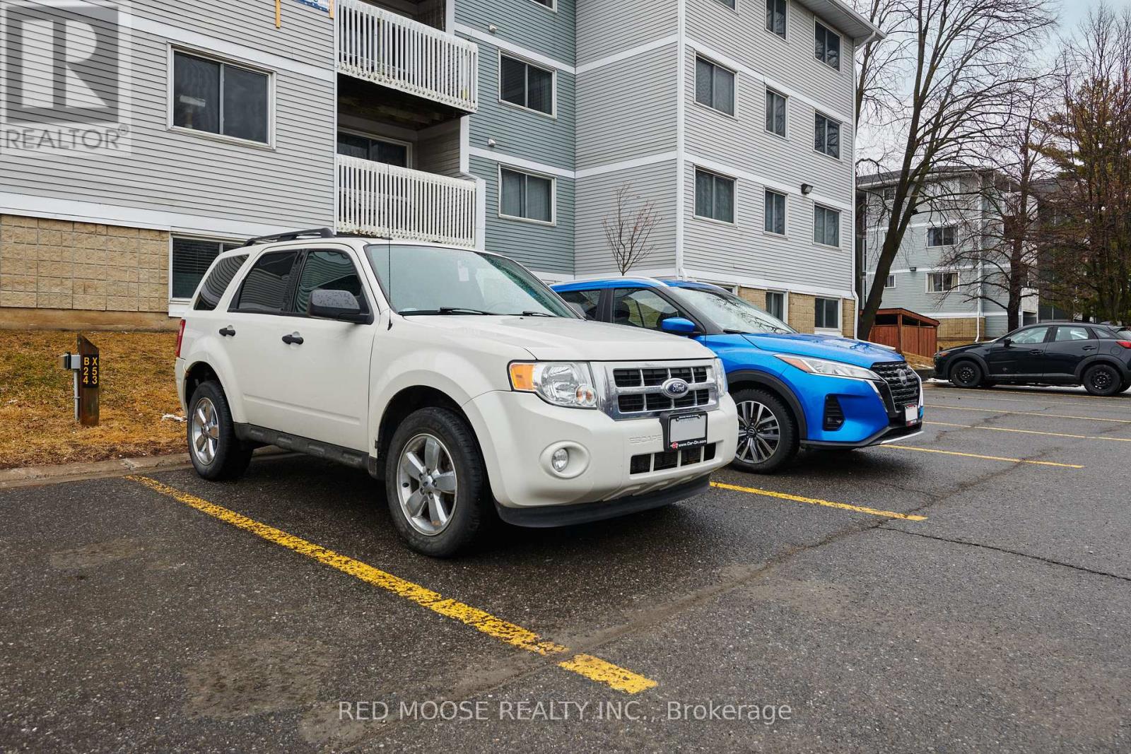 415 - 216 Viewmount Drive