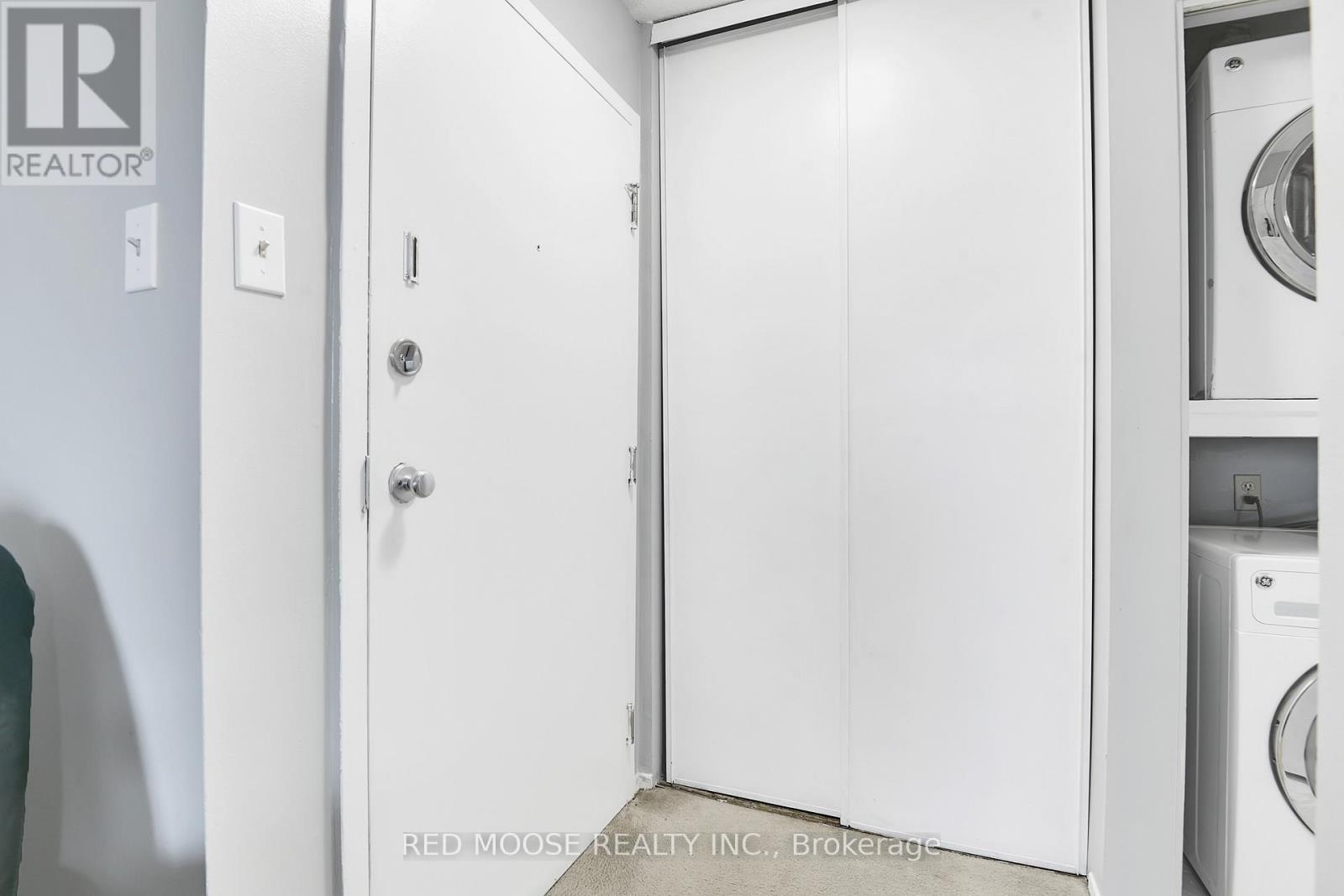 415 - 216 Viewmount Drive