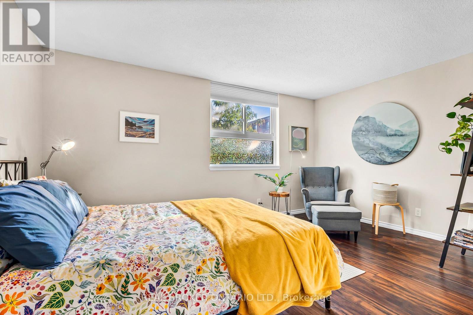 209 - 110 Forward Avenue