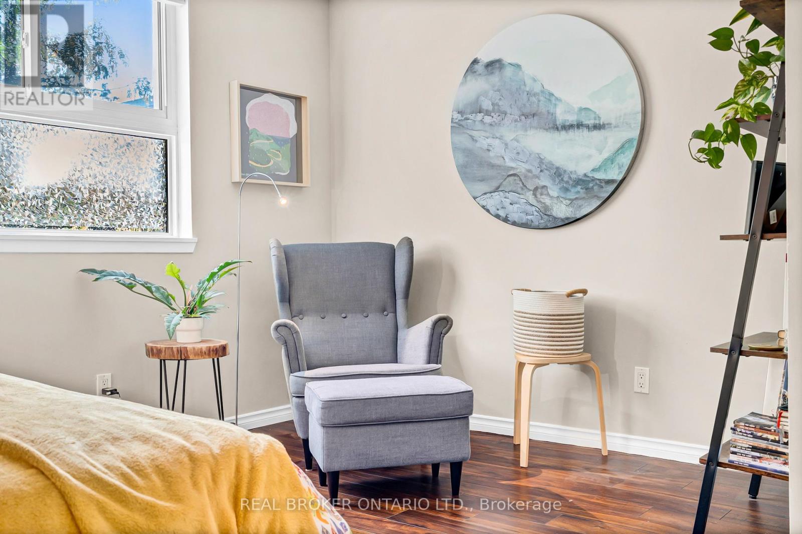 209 - 110 Forward Avenue