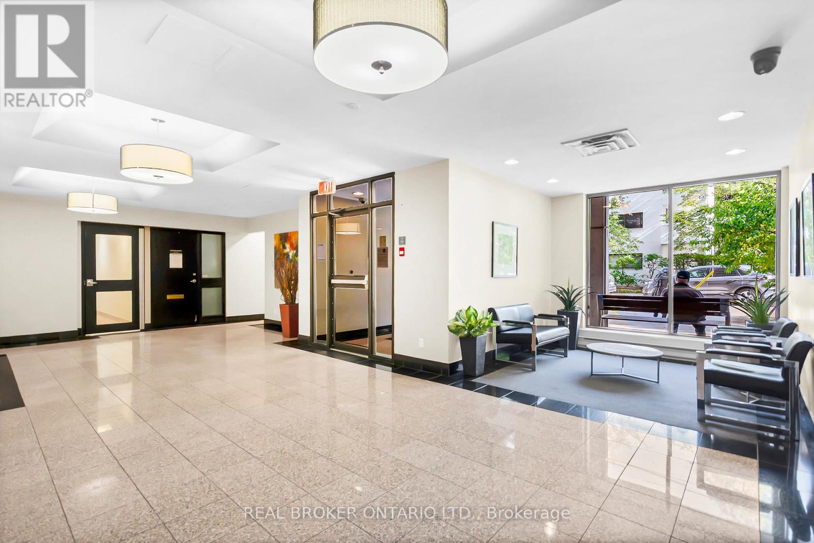 209 - 110 Forward Avenue