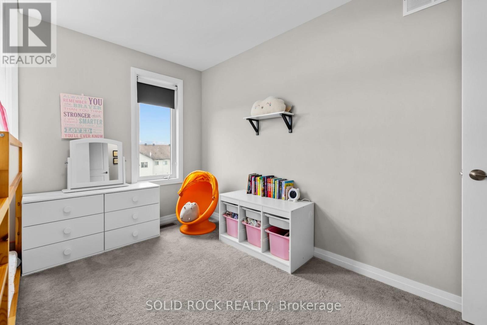 B - 442 Via Verona Avenue N