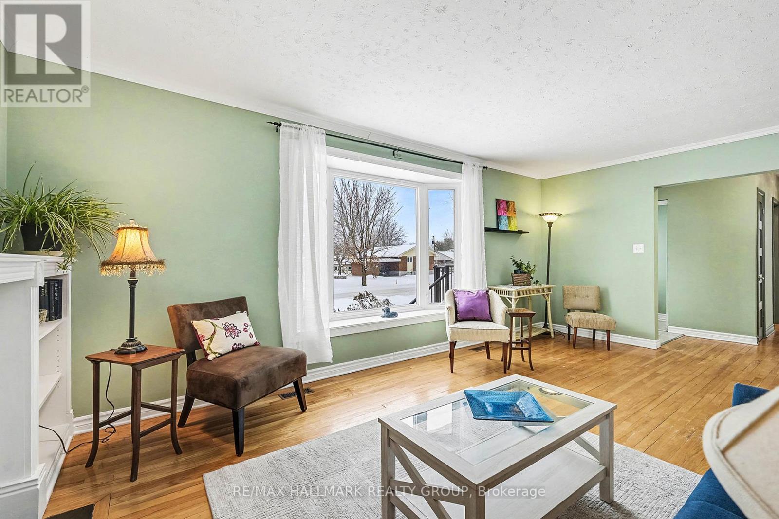 507 Clothier Street E