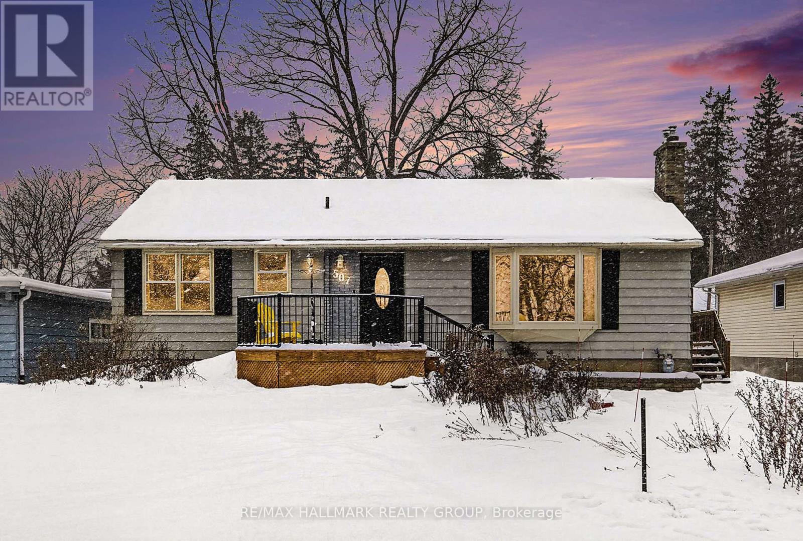 507 Clothier Street E