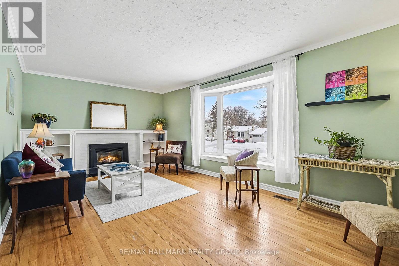 507 Clothier Street E