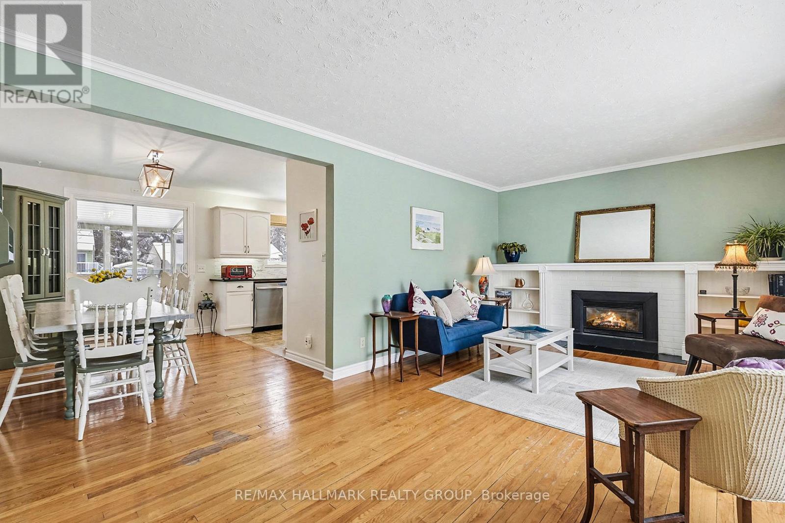 507 Clothier Street E