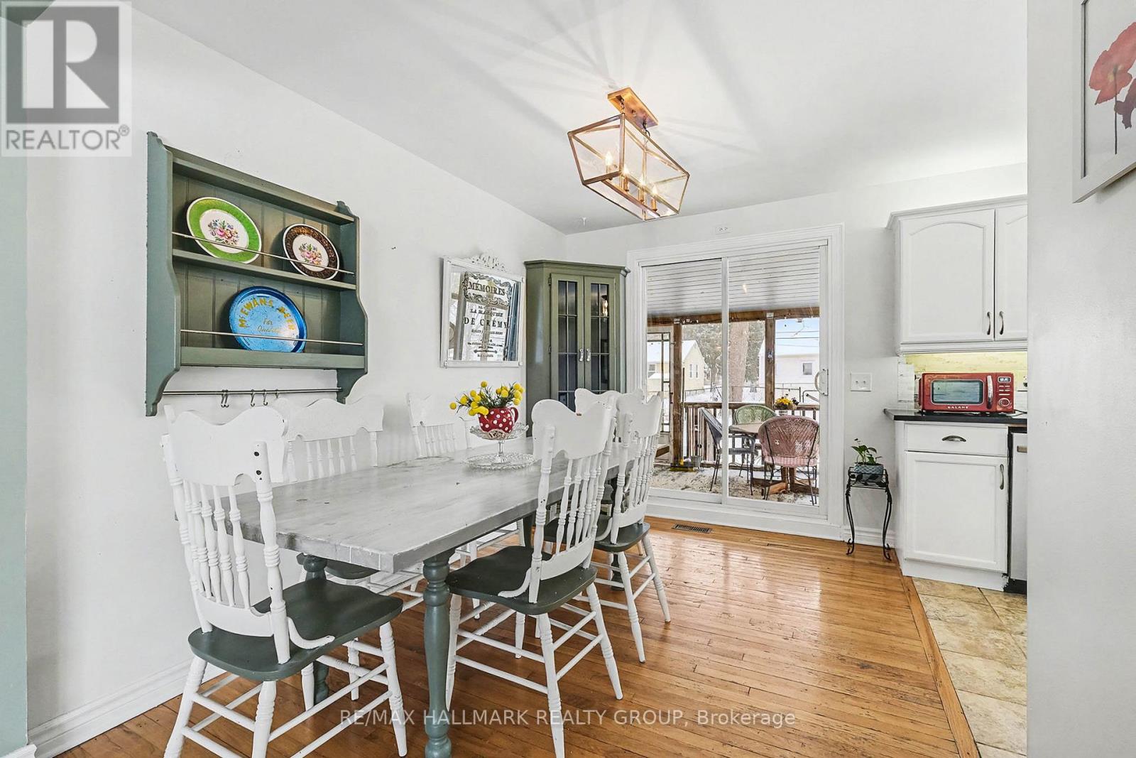 507 Clothier Street E