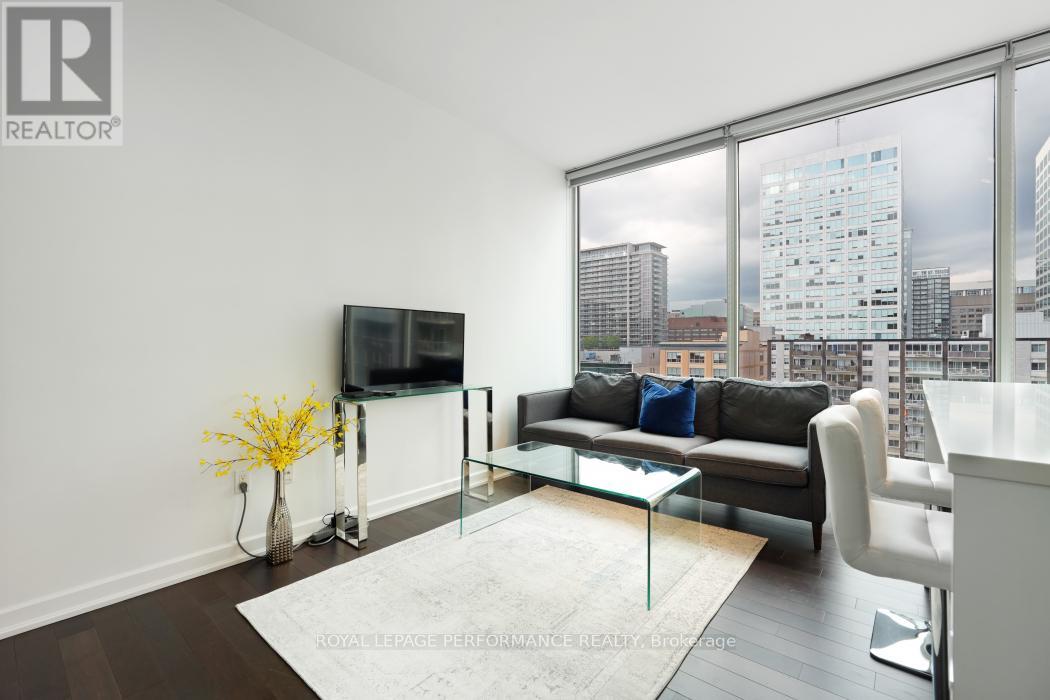 702 - 300 Lisgar Street