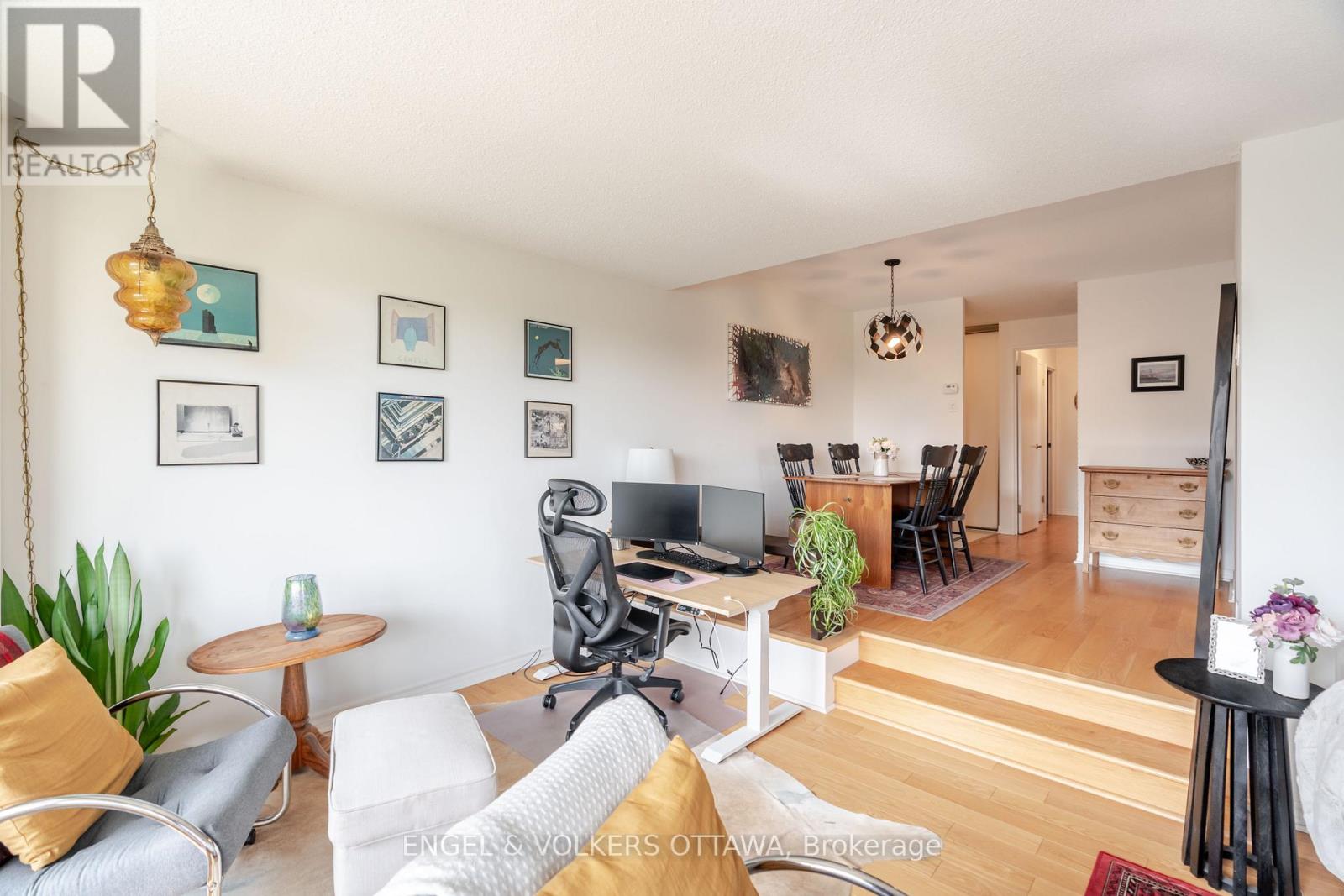 606 - 1171 Ambleside Drive