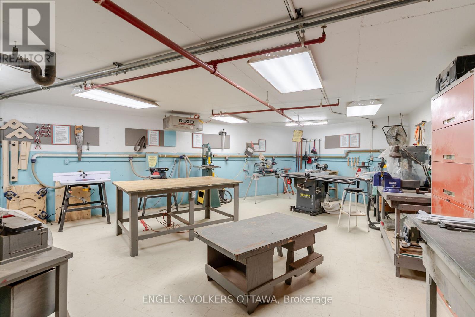 606 - 1171 Ambleside Drive