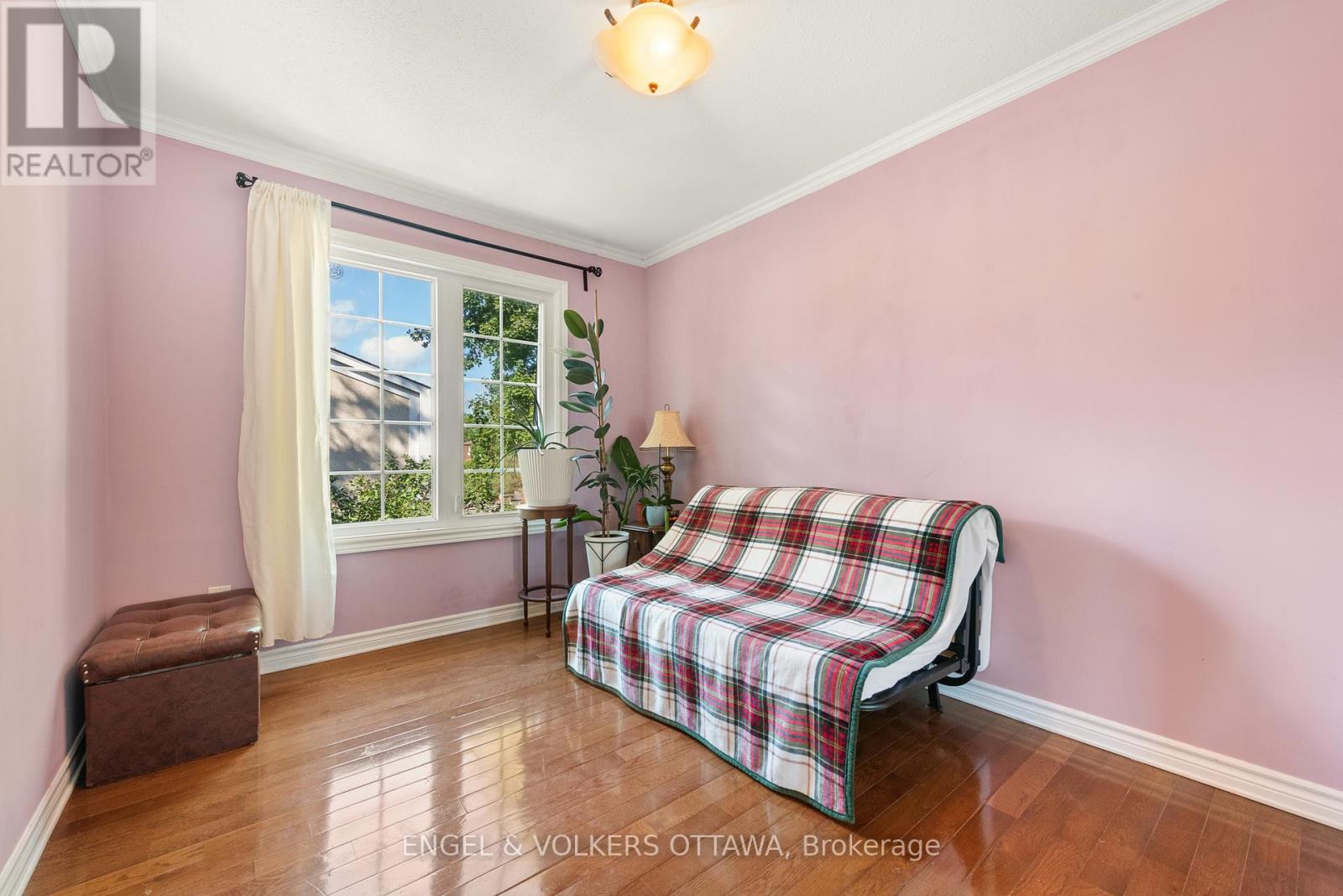 105 - 302 Kintyre Private