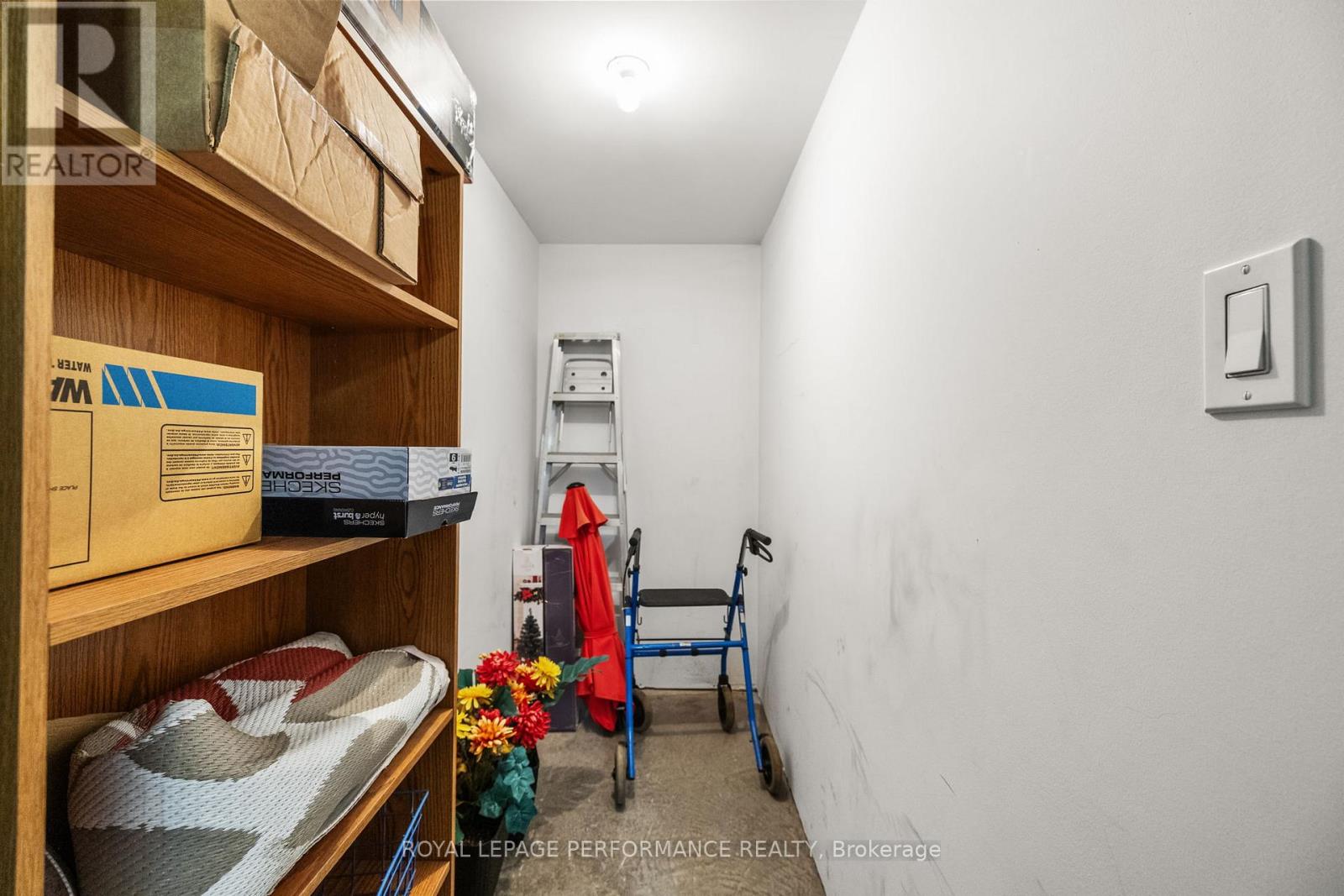 205 - 300 Solstice Crescent